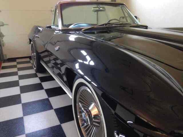 Chevrolet Corvette Stingray 1964 image number 19