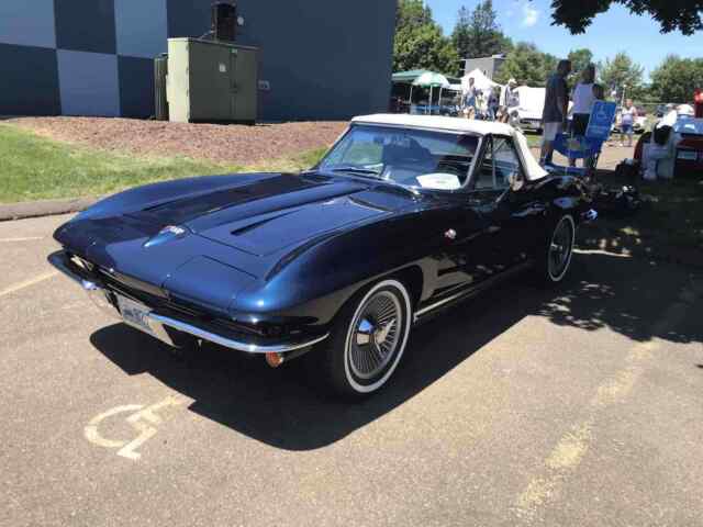 Chevrolet Corvette Stingray 1964 image number 23