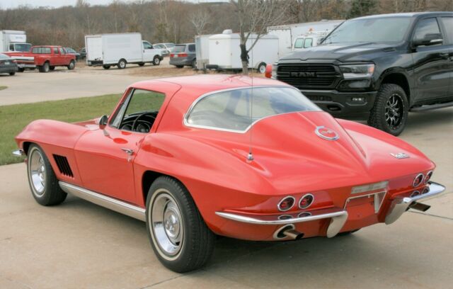 Chevrolet Corvette 1967 image number 32