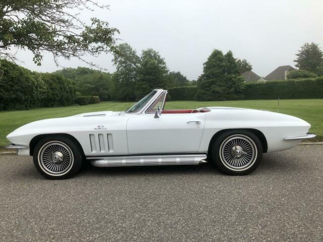 Chevrolet Corvette 1966 image number 36