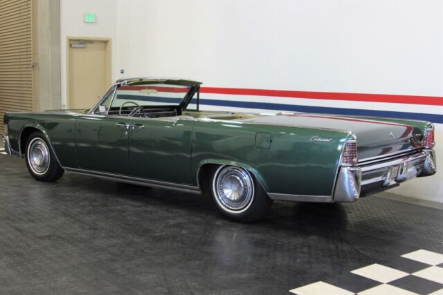 Lincoln Continental 1965 image number 30