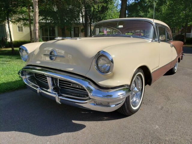 Oldsmobile Ninety-Eight 1956 image number 0