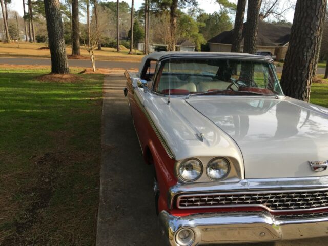 Ford Fairlane 1959 image number 11