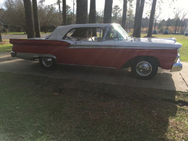 Ford Fairlane 1959 image number 31