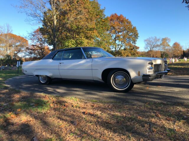 Oldsmobile Ninety-Eight 1972 image number 22