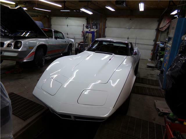 Chevrolet Corvette 1973 image number 1