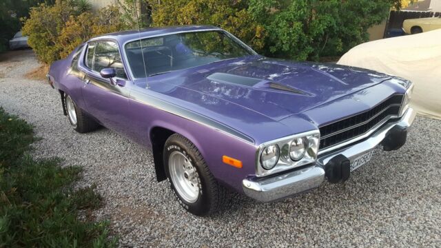 Plymouth Road Runner 1973 image number 37