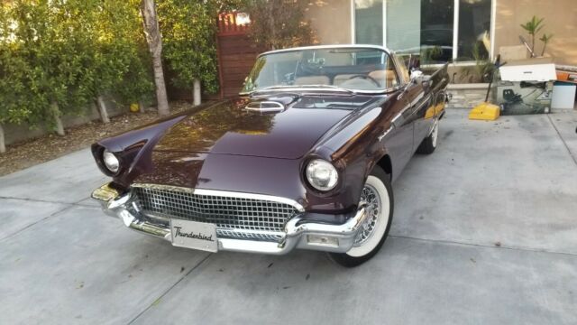 Ford Thunderbird 1957 image number 1