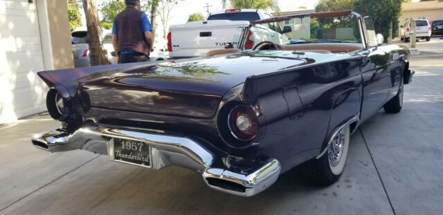 Ford Thunderbird 1957 image number 27