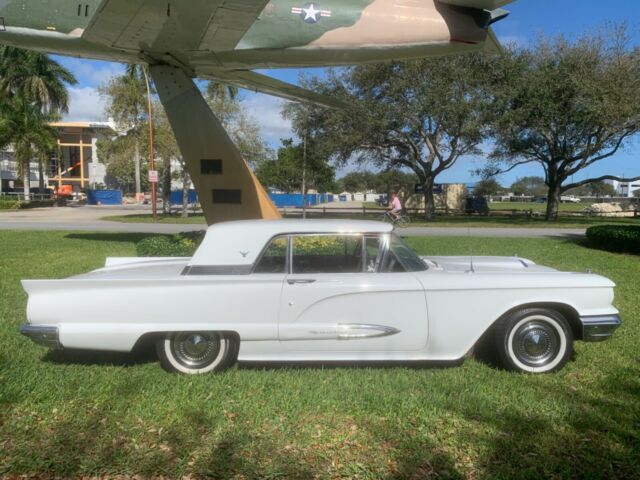 Ford Thunderbird 1959 image number 1