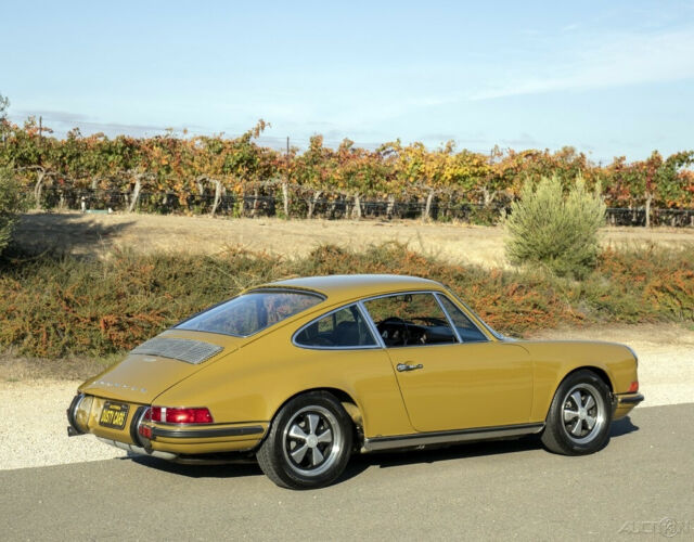 Porsche 911 1971 image number 28