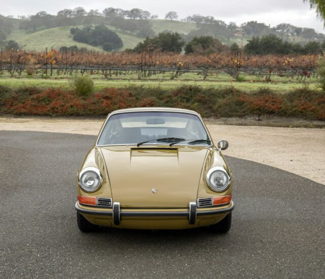 Porsche 911 1971 image number 31