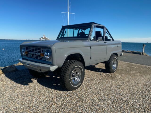 Ford Bronco 1972 image number 2