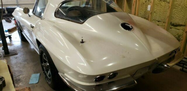 Chevrolet Corvette 1966 image number 27