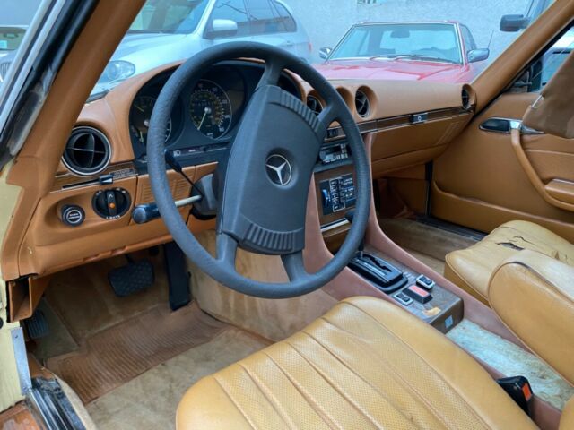 Mercedes-Benz SL-Class 1979 image number 18