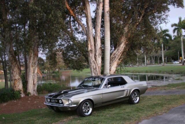 Ford Mustang 1967 image number 22