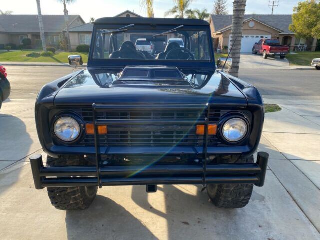 Ford Bronco 1969 image number 2