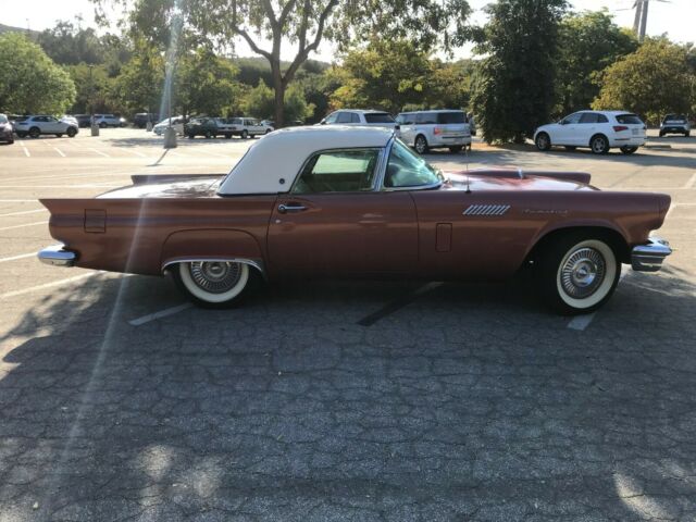 Ford Thunderbird 1957 image number 15