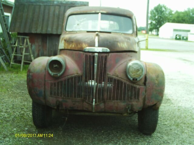 Studebaker Champion 1947 image number 0