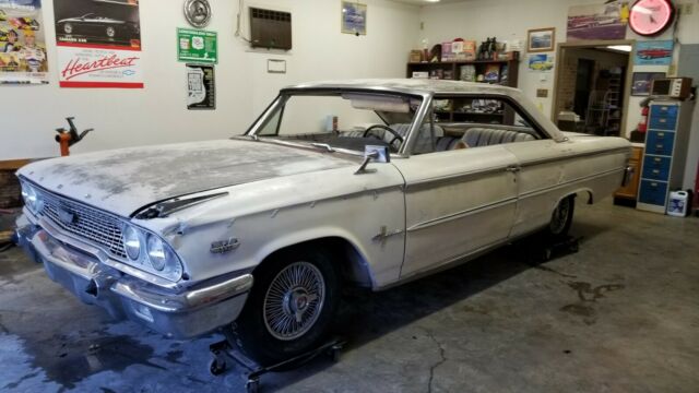 Ford Galaxie 1963 image number 0