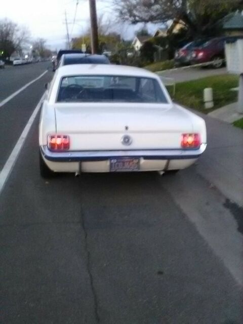 Ford Mustang 1965 image number 4