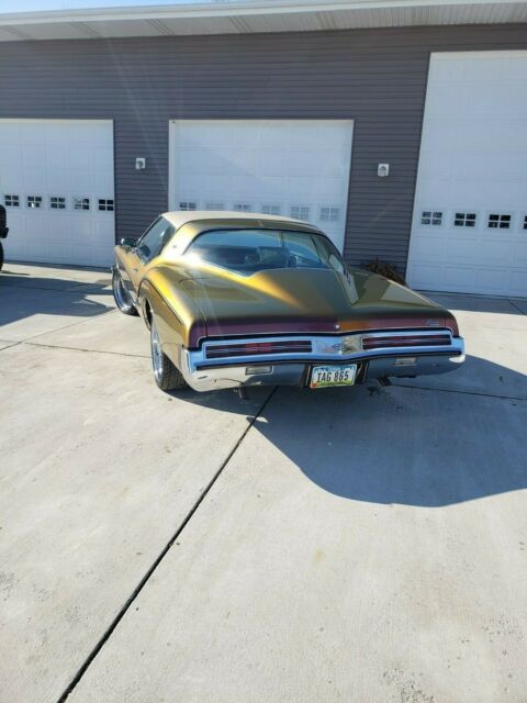 Buick Riviera 1973 image number 2