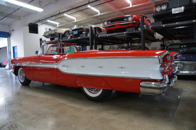 Pontiac CHIEFTAN TRI-POWER CONVERTIBLE 1958 image number 17