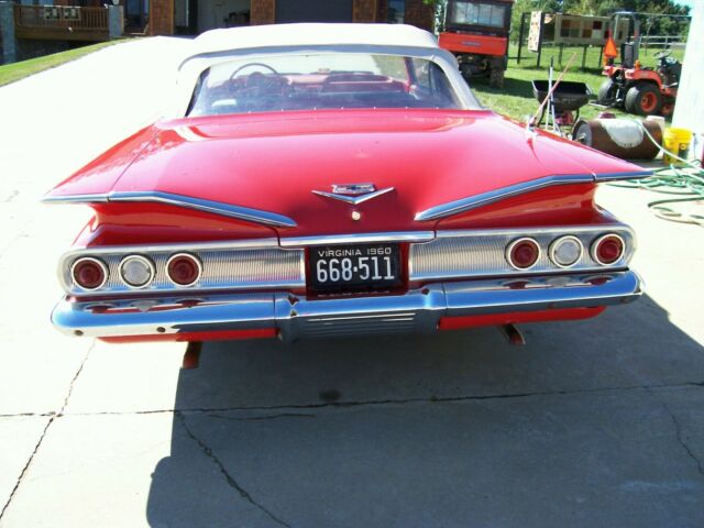 Chevrolet Impala 1960 image number 2