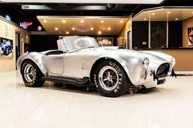 Shelby Cobra 1965 image number 31