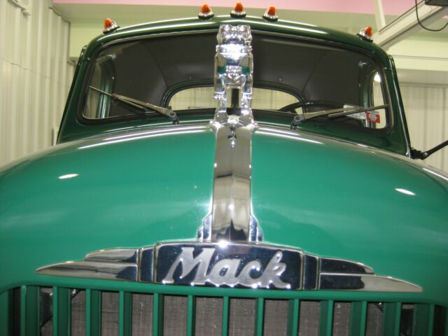 Mack BX 30 1955 image number 22