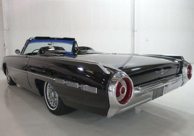 Ford Thunderbird 1962 image number 29