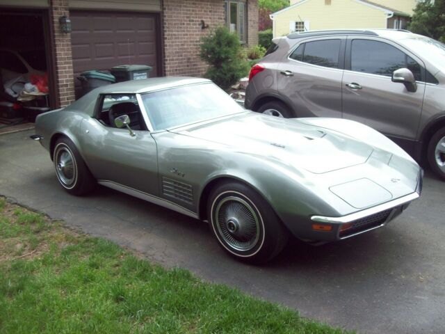 Chevrolet Corvette 1972 image number 2