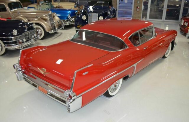 Cadillac Series 62 Convertible Coupe 1957 image number 28