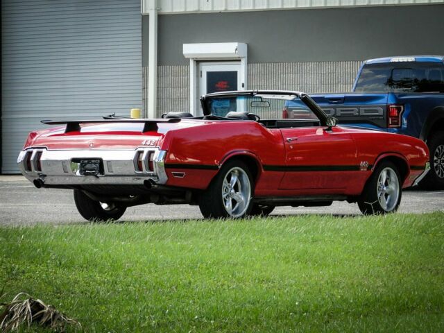 Oldsmobile Cutlass 1970 image number 8