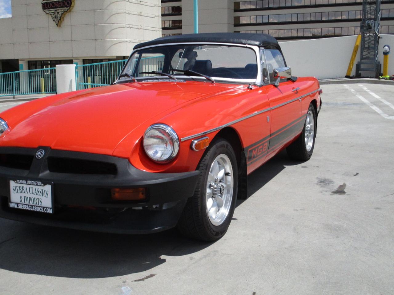 MG MGB 1976 image number 9