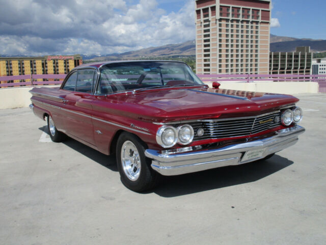 Pontiac Bonneville 1960 image number 38