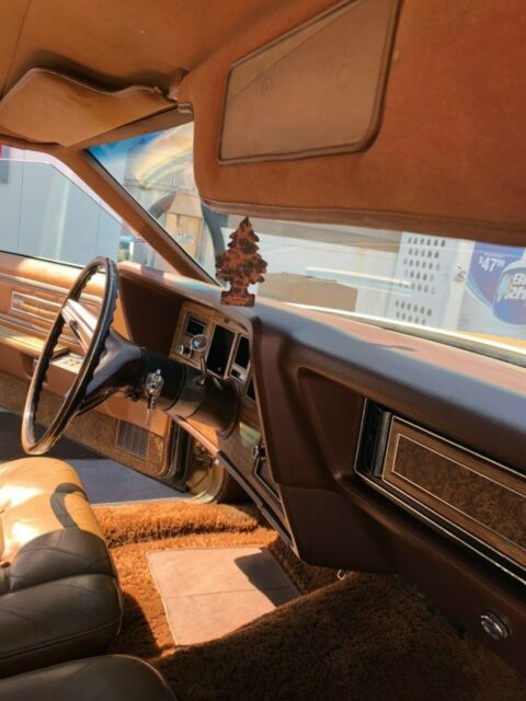 Lincoln Continental 1972 image number 26