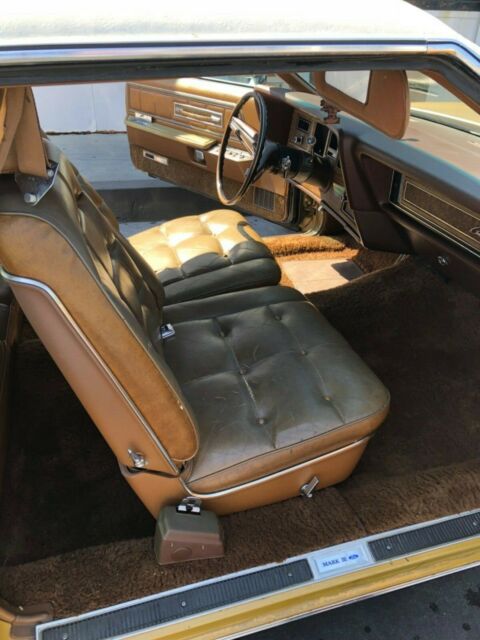 Lincoln Continental 1972 image number 31