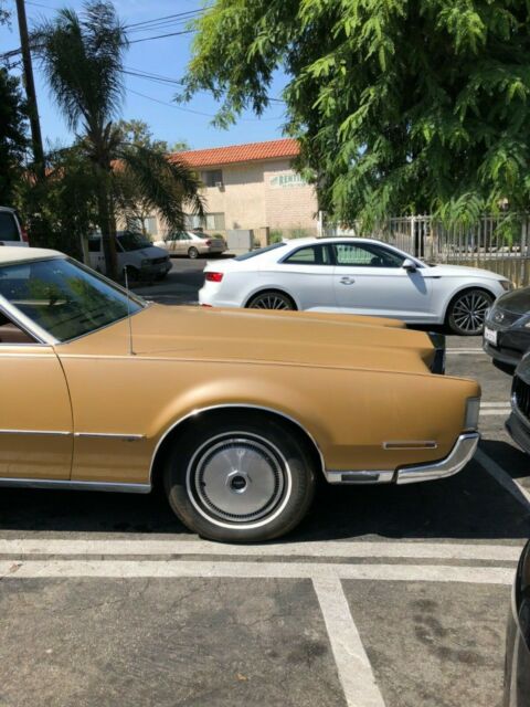 Lincoln Continental 1972 image number 36