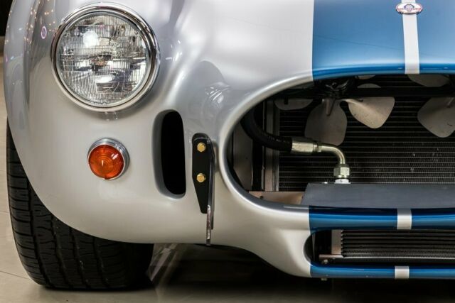 Shelby Cobra 1965 image number 18