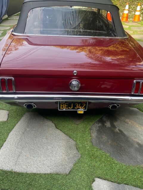 Ford Mustang 1965 image number 18