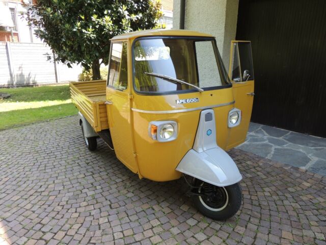 Piaggio APE 600 MP 1976 image number 10