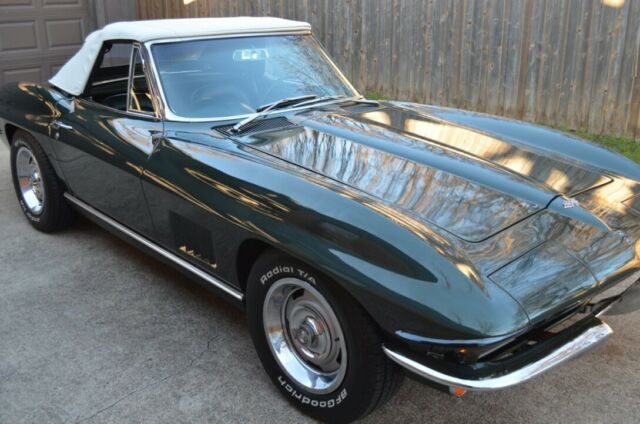 Chevrolet Corvette 1967 image number 18