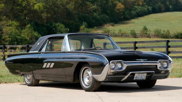 Ford Thunderbird 1963 image number 0