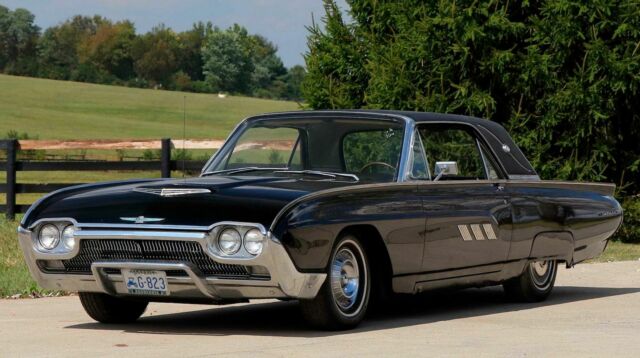 Ford Thunderbird 1963 image number 3