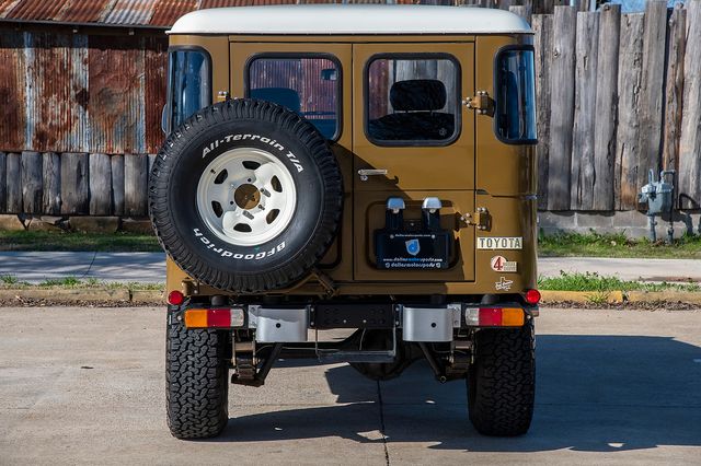 Toyota FJ Cruiser 1978 image number 10