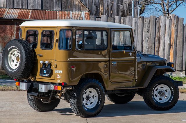 Toyota FJ Cruiser 1978 image number 29