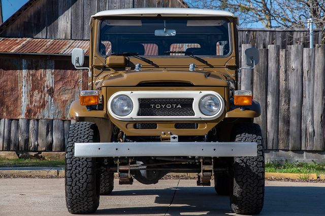 Toyota FJ Cruiser 1978 image number 30