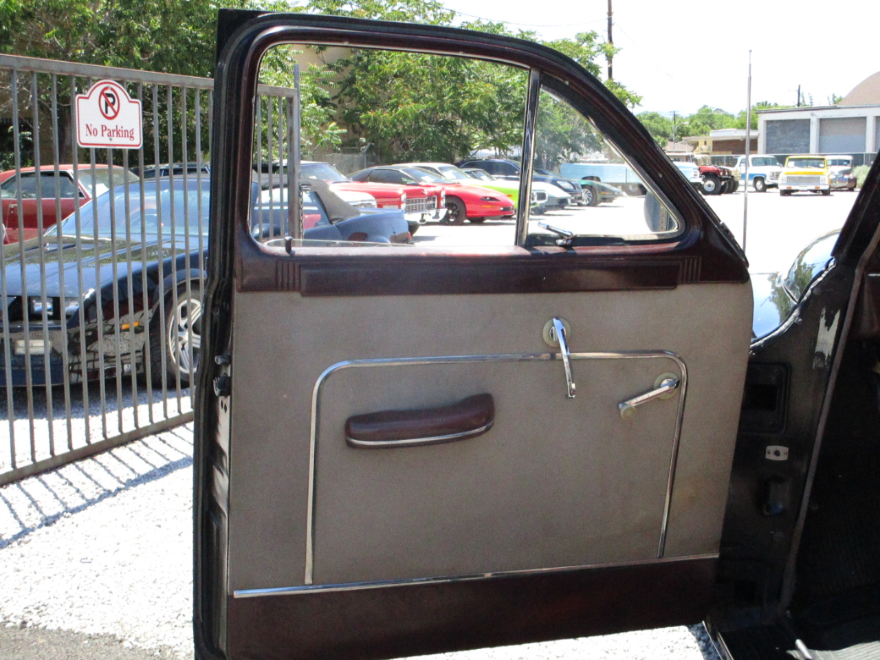 Packard Standard Eight 1949 image number 21