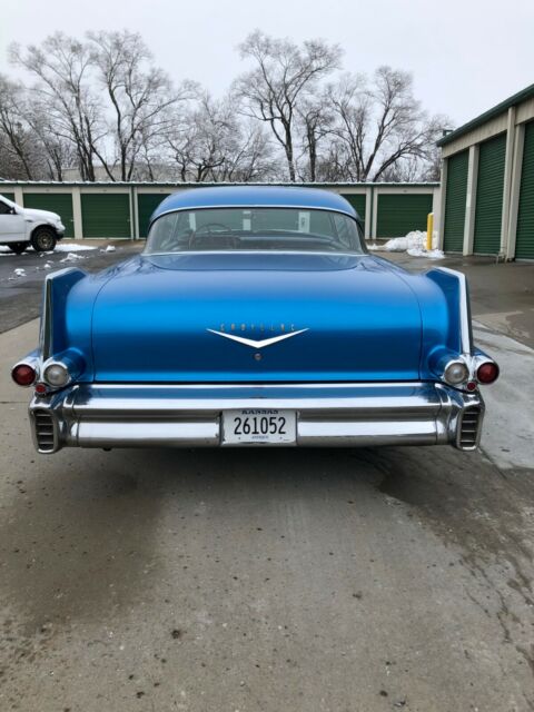 Cadillac DeVille 1957 image number 20